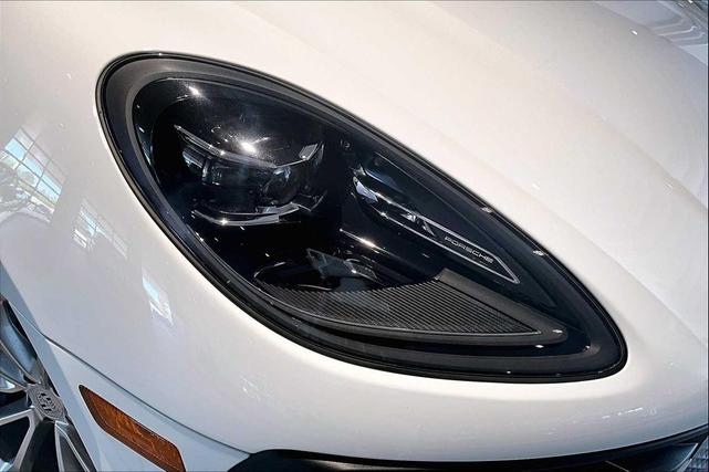 Photo of 2025 White Porsche Macan