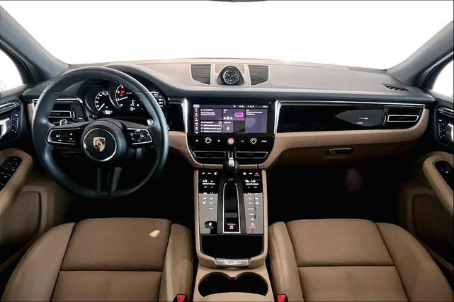 Photo of 2025 White Porsche Macan