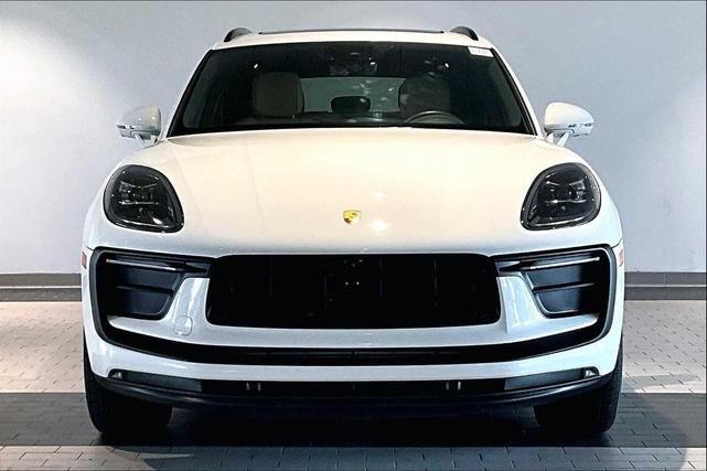Photo of 2025 White Porsche Macan