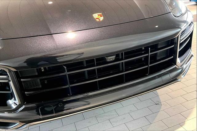 Photo of 2020 BLACK Porsche Cayenne