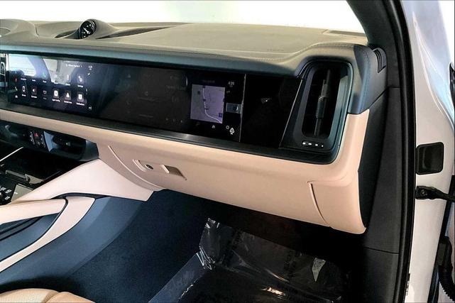 Photo of 2026 Carrara White Metallic Porsche Cayenne