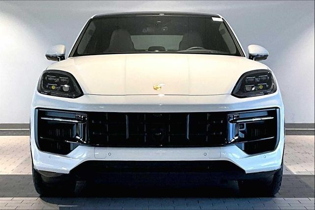 Photo of 2026 Carrara White Metallic Porsche Cayenne