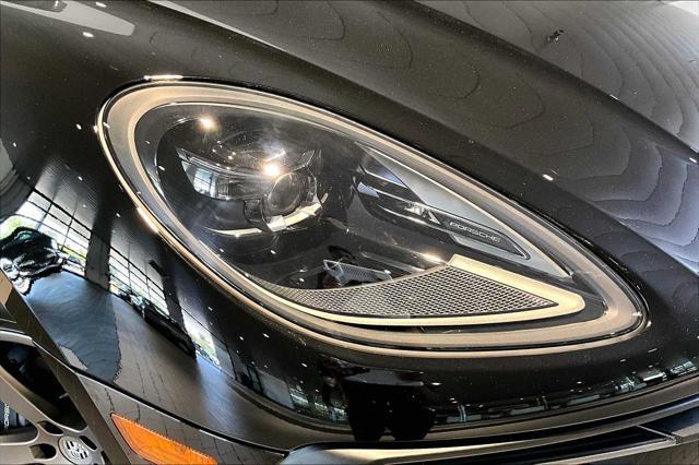 Photo of 2025 Black Porsche Macan