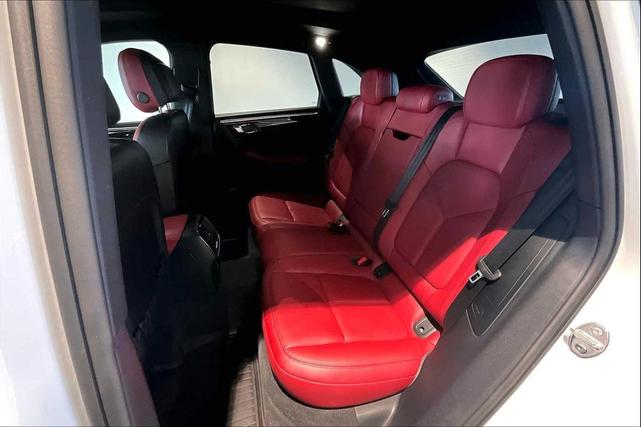 Photo of 2025 Carrara White Metallic Porsche Macan