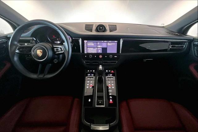 Photo of 2025 Carrara White Metallic Porsche Macan