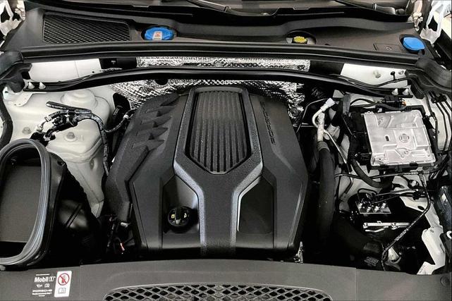 Photo of 2025 Carrara White Metallic Porsche Macan