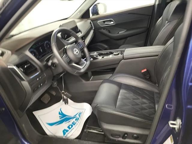 Photo of 2023 Caspian Blue Metallic Nissan Rogue