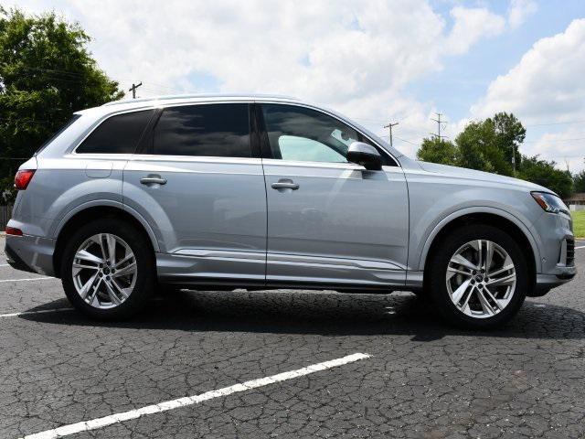 Photo of 2024 Carrara White Audi Q7