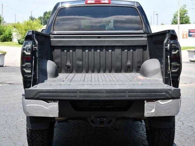 Photo of 2020 Midnight Black Metallic Toyota Tundra