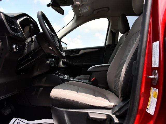 Photo of 2022 Rapid Red Metallic Tinted Clearcoat Ford Escape