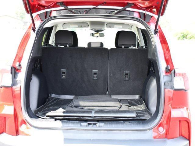Photo of 2022 Rapid Red Metallic Tinted Clearcoat Ford Escape