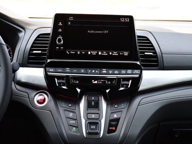 Photo of 2026 Platinum White Pearl Honda Odyssey