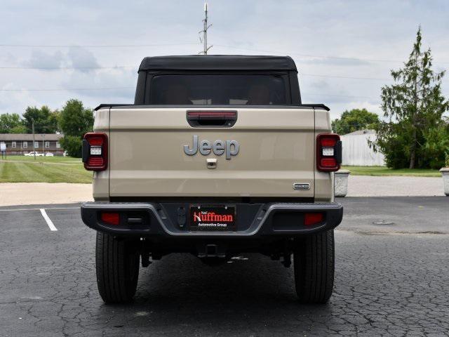 Photo of 2020 Gobi Clearcoat Jeep Gladiator