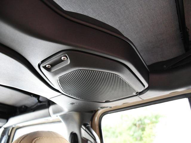 Photo of 2020 Gobi Clearcoat Jeep Gladiator