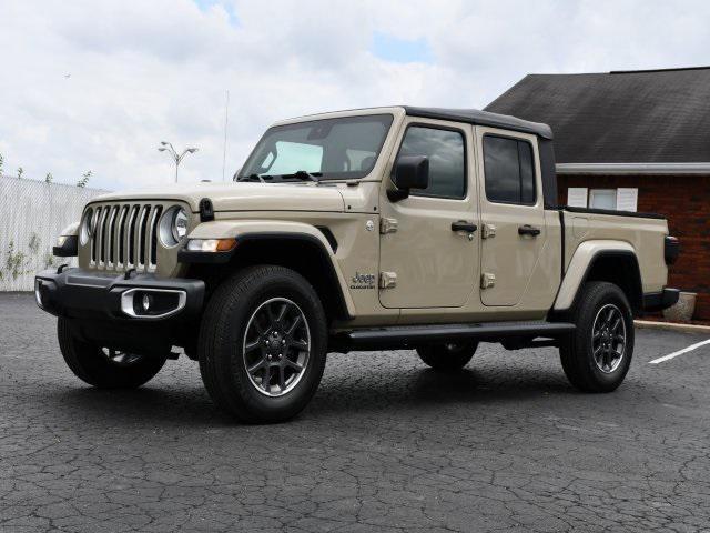 Photo of 2020 Gobi Clearcoat Jeep Gladiator