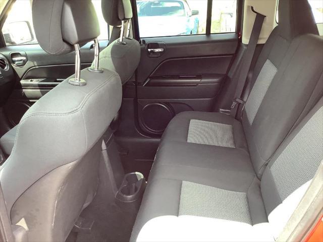Photo of 2010 Maroon Jeep Patriot