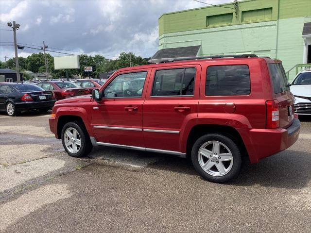 Photo of 2010 Maroon Jeep Patriot