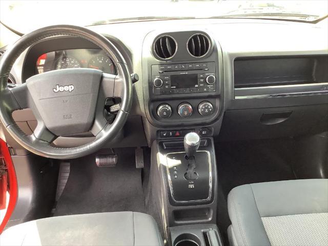 Photo of 2010 Maroon Jeep Patriot