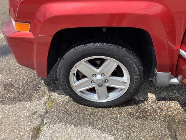 Photo of 2010 Maroon Jeep Patriot