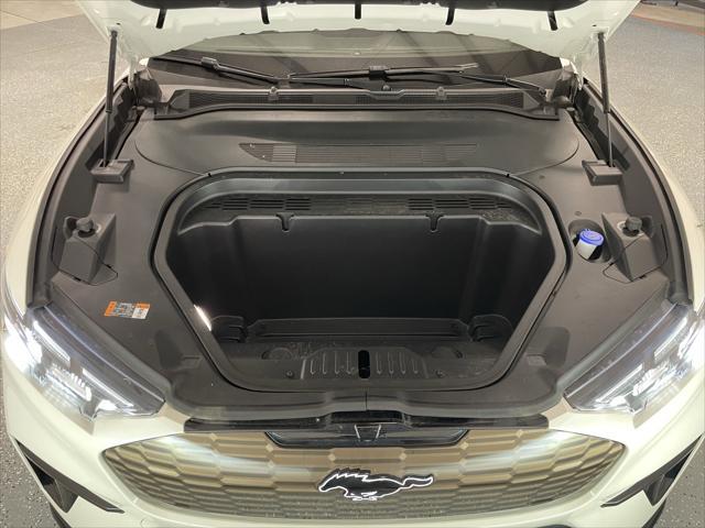 Photo of 2024 Star White Metallic Tri-Coat Ford Mustang Mach-E
