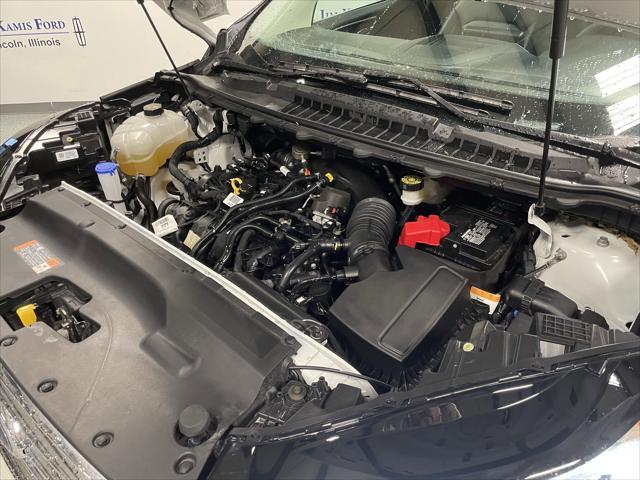 Photo of 2022 White Ford Edge