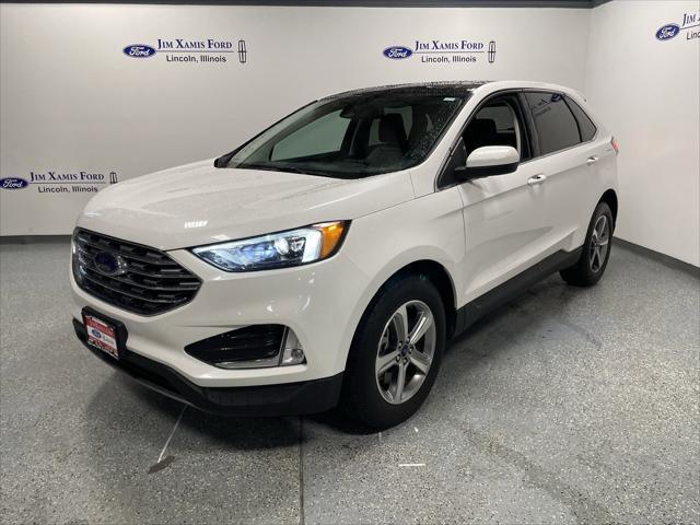 Photo of 2022 White Ford Edge