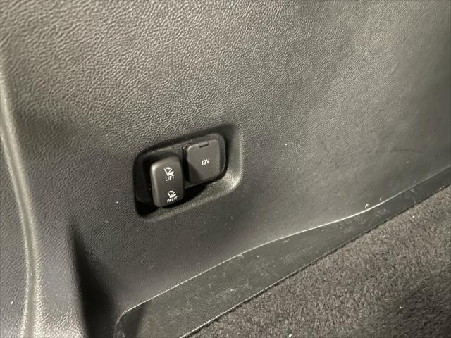 Photo of 2022 White Ford Edge