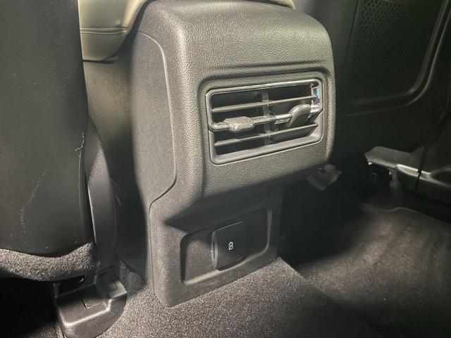 Photo of 2025 White Lincoln Corsair