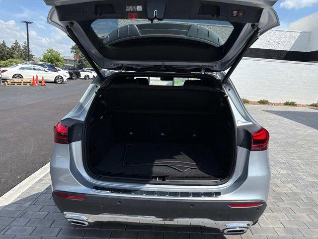 Photo of 2025 Cirrus Silver Metallic Mercedes-Benz GLA 250