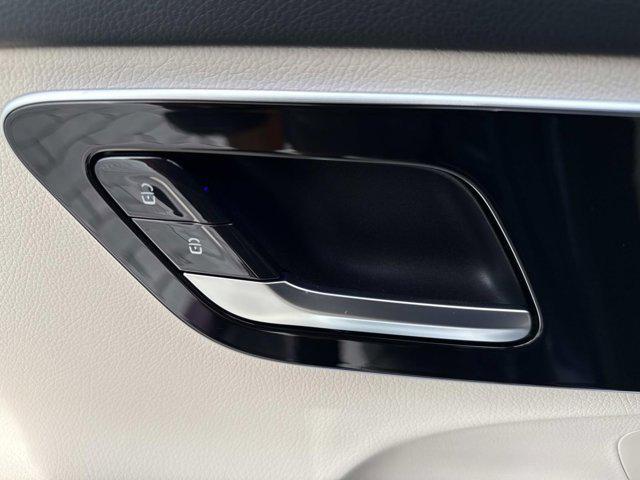 Photo of 2025 Twilight Blue Metallic Mercedes-Benz C-Class