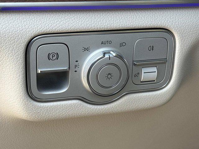 Photo of 2022 Lunar Blue Metallic Mercedes-Benz GLE 350