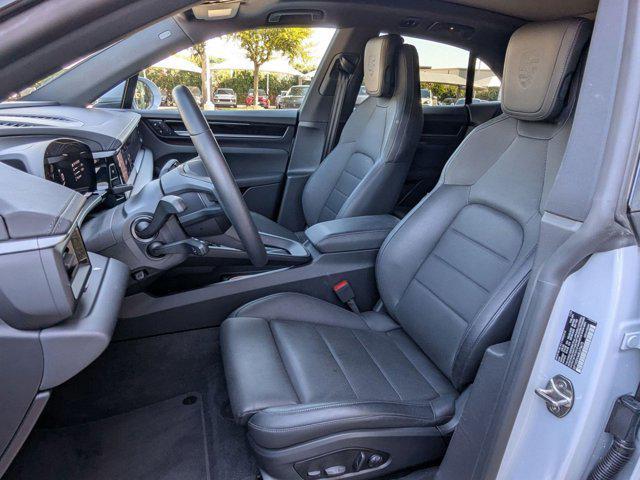Photo of 2025 Ice Grey Metallic Porsche Macan