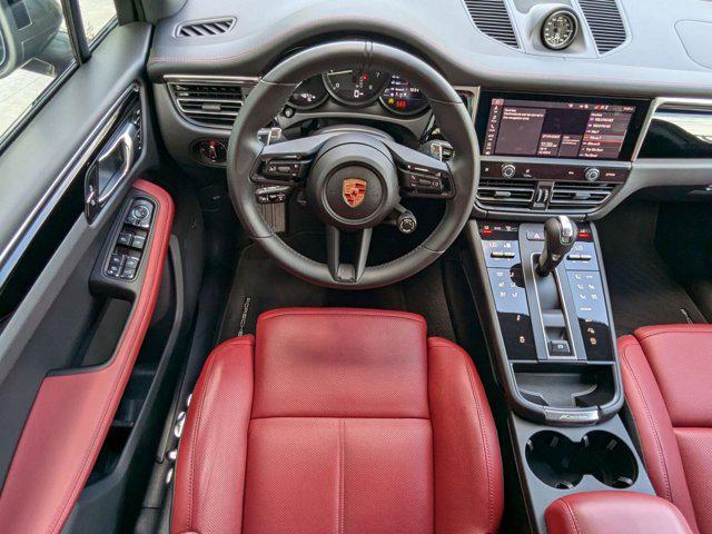 Photo of 2025 Jet Black Metallic Porsche Macan