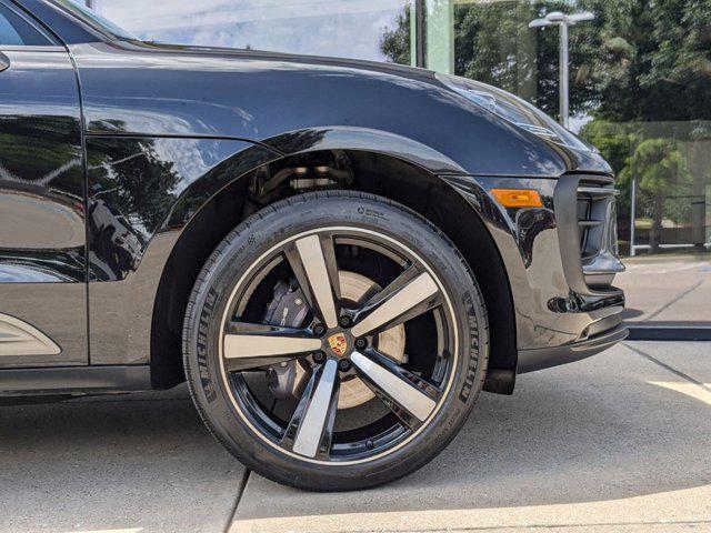Photo of 2025 Jet Black Metallic Porsche Macan