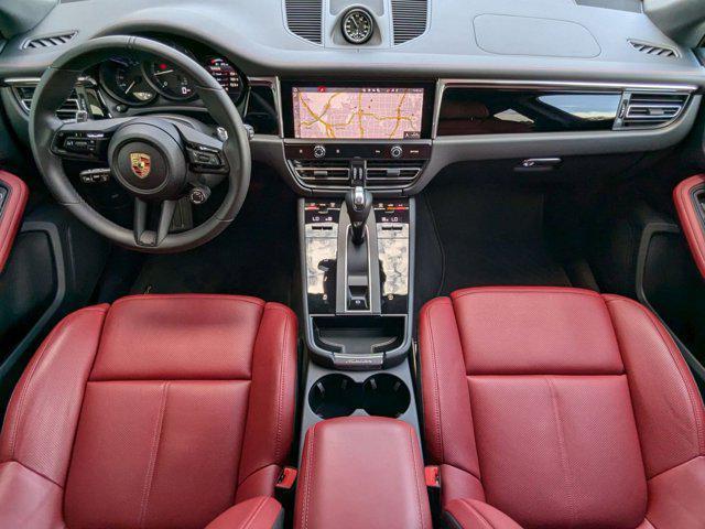 Photo of 2025 Jet Black Metallic Porsche Macan