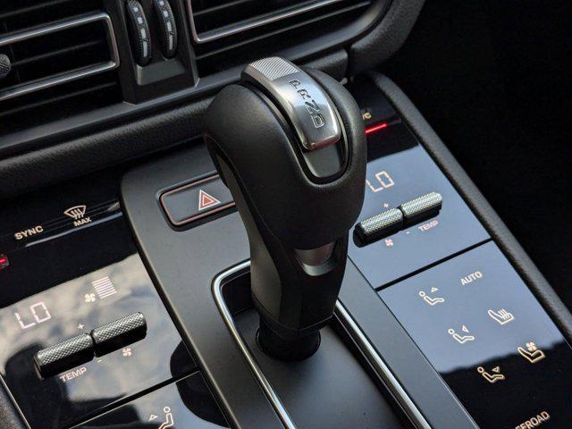 Photo of 2025 Jet Black Metallic Porsche Macan