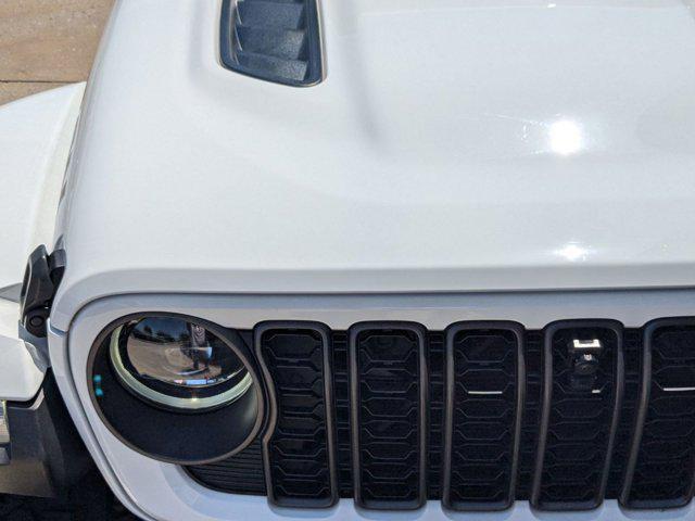 Photo of 2024 Bright White Clearcoat Jeep Wrangler