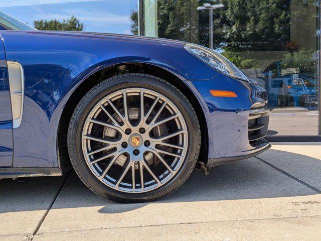Photo of 2022 Blue Porsche Panamera