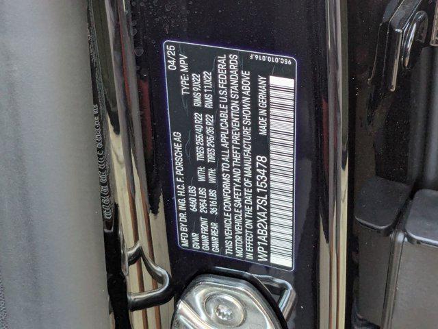 Photo of 2025 Jet Black Metallic Porsche Macan