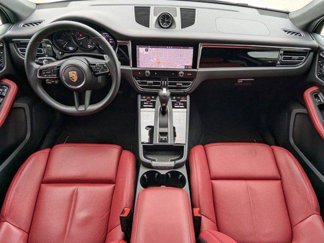 Photo of 2025 White Porsche Macan