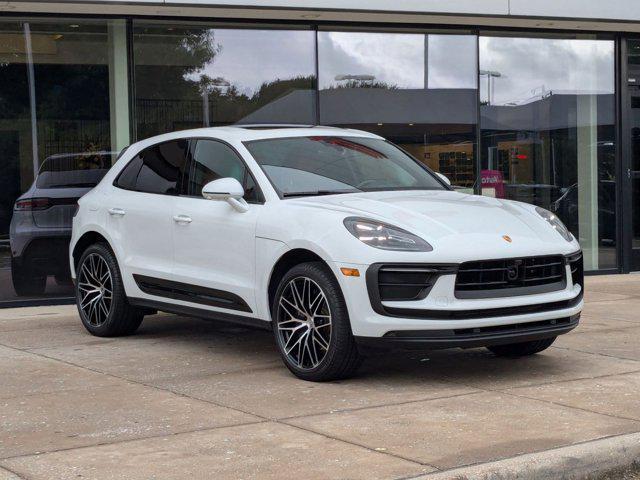 Photo of 2025 White Porsche Macan