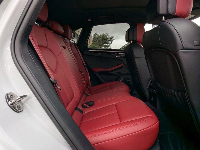 Photo of 2025 White Porsche Macan