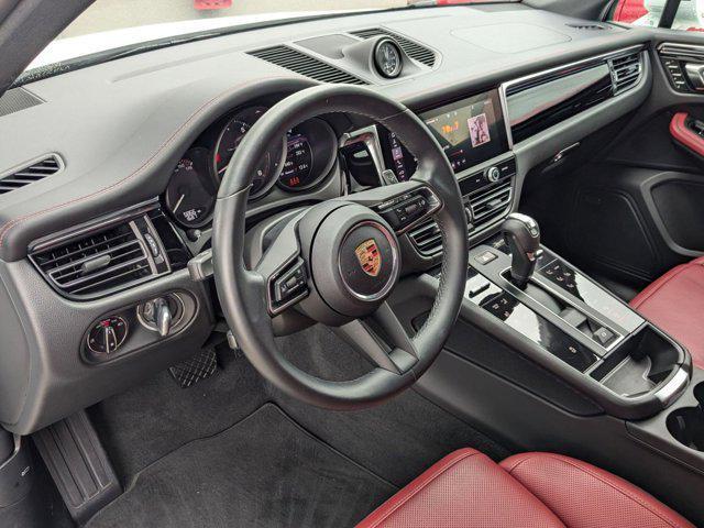 Photo of 2025 White Porsche Macan