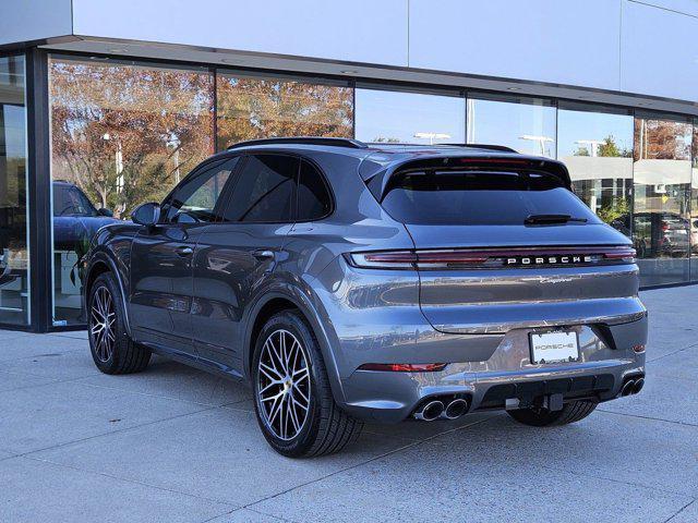 Photo of 2025 Quartzite Grey Metallic Porsche Cayenne