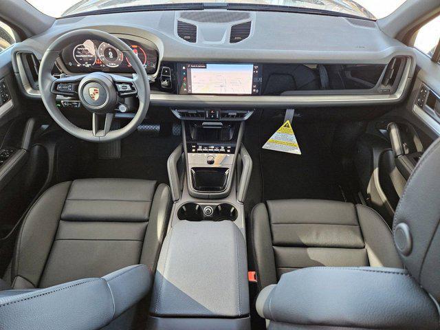 Photo of 2025 Quartzite Grey Metallic Porsche Cayenne