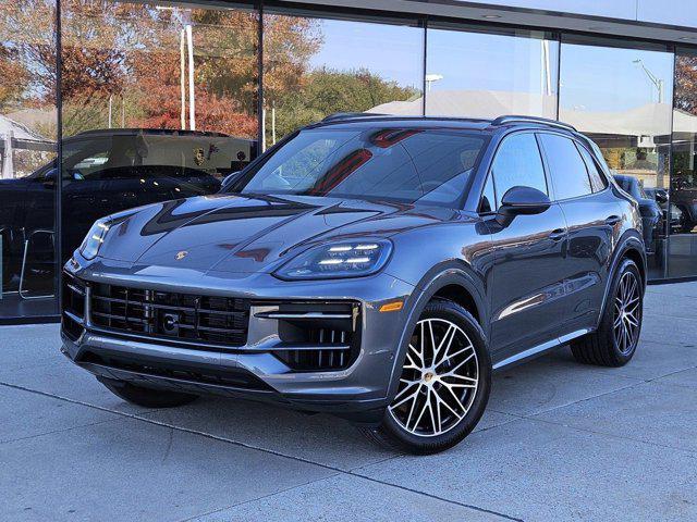 Photo of 2025 Quartzite Grey Metallic Porsche Cayenne