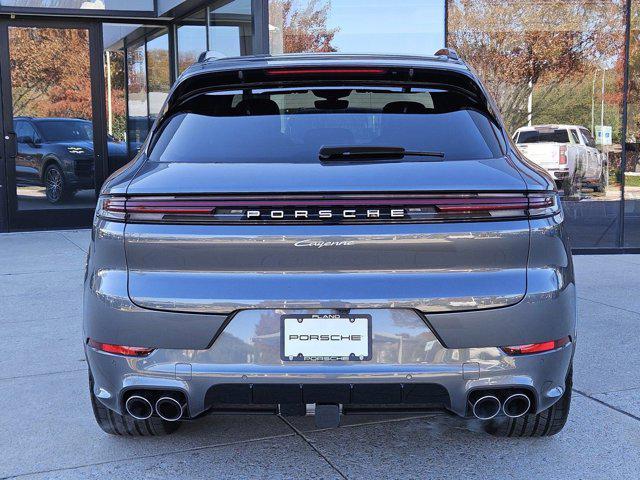 Photo of 2025 Quartzite Grey Metallic Porsche Cayenne