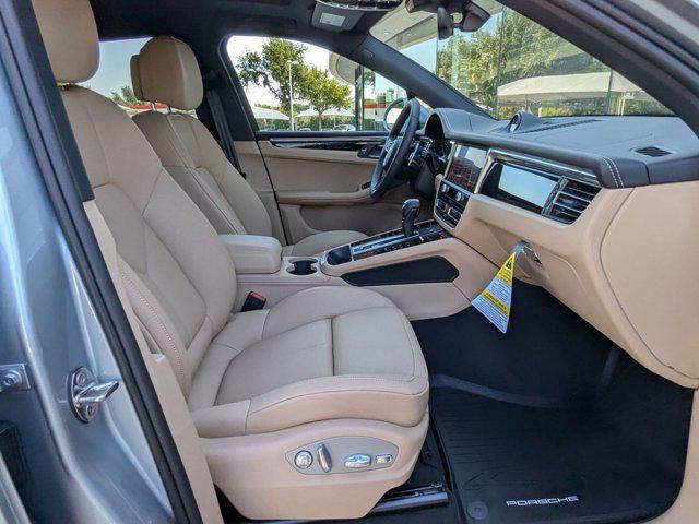Photo of 2026 Dolomite Silver Metallic Porsche Macan