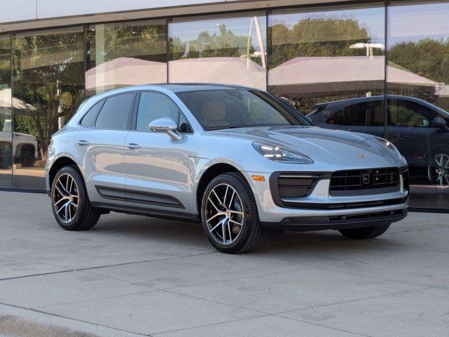 Photo of 2026 Dolomite Silver Metallic Porsche Macan