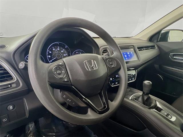 Photo of 2017 Modern Steel Metallic Honda HR-V